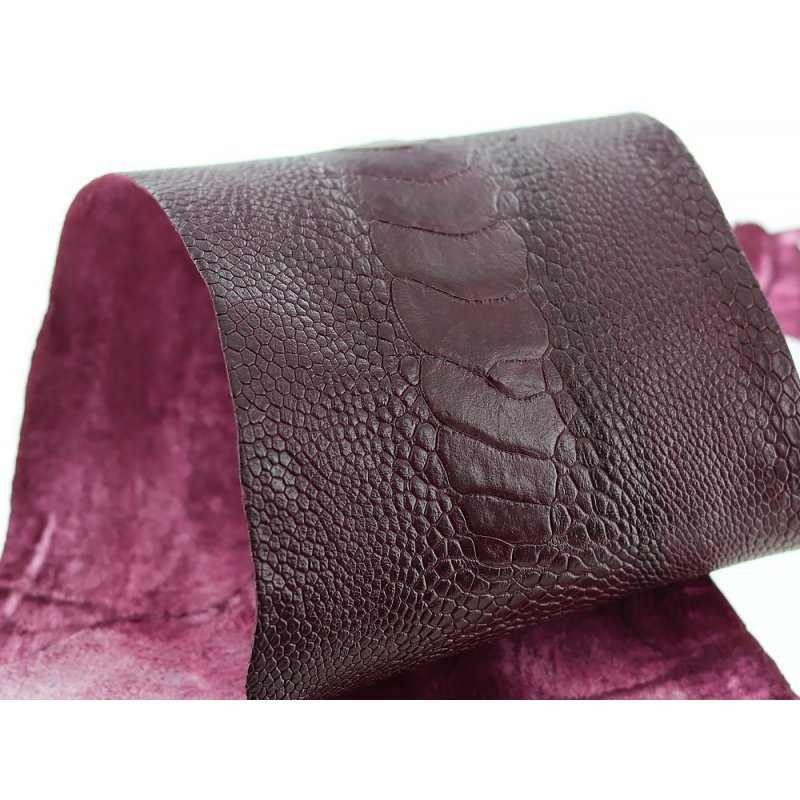 peau de patte d'autruche bordeaux mat maroquinerie accessoire exotique luxe cuir en stock peau de patte d'autruche bordeaux mat maroquinerie accessoire exotique luxe cuir en stock