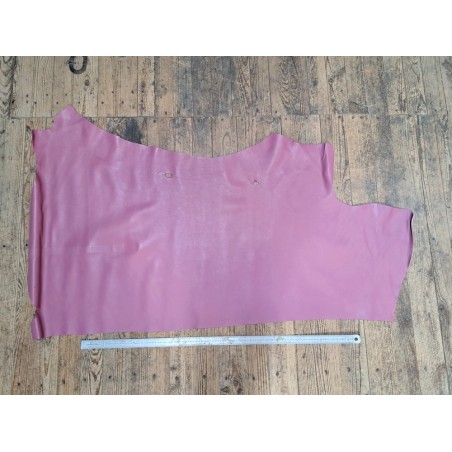 Demi peau de cuir de veau rose aniline ameublement Cuirenstock