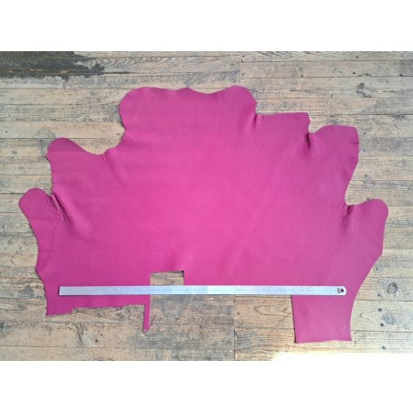 Demi-peau de cuir de taurillon - Rose fuchsia - Cuir en Stock
