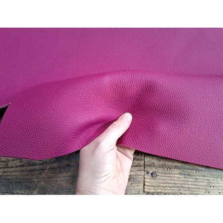 Demi-peau de cuir de taurillon - Rose fuchsia - Cuir en Stock
