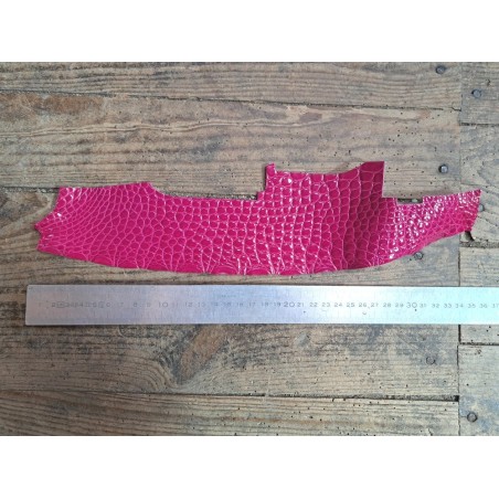 Morceau de cuir de crocodile véritable rose - Cuir en Stock