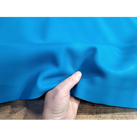 Peau de cuir de veau swift lisse - bleu - maroquinerie - cuir en stock