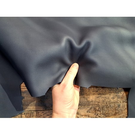 Peau de cuir de veau swift lisse - noir bleuté - maroquinerie - Cuir en stock