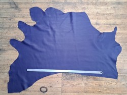 Peau de cuir de veau swift lisse - bleu outremer - maroquinerie - Cuirenstock
