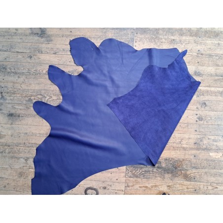 Peau de cuir de veau swift lisse - bleu outremer - maroquinerie - Cuir en Stock