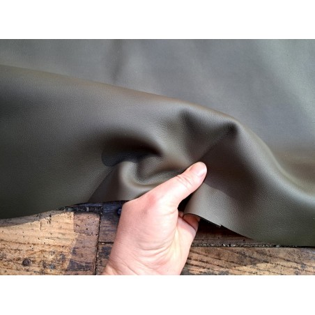 Demi peau de cuir de veau Swift - souple et lisse - Kaki