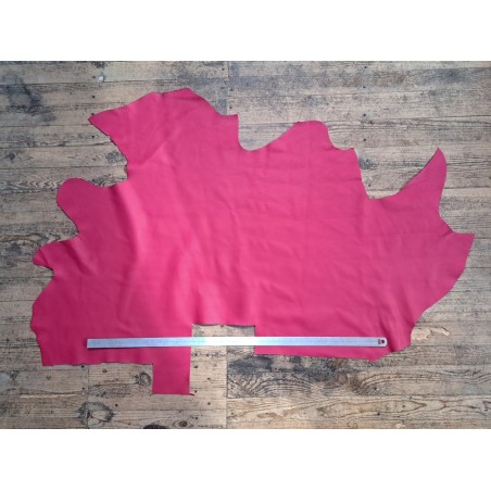 Peau de cuir de veau swift lisse - fuchsia - maroquinerie - cuir en stock