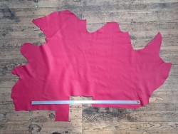 Peau de cuir de veau swift lisse - fuchsia - maroquinerie - cuir en stock