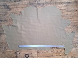 Peau de cuir de veau swift lisse - amende - maroquinerie - Cuirenstock