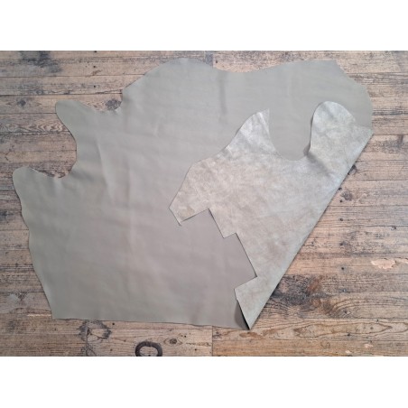 Peau de cuir de veau swift lisse - amende - maroquinerie - cuir en stock
