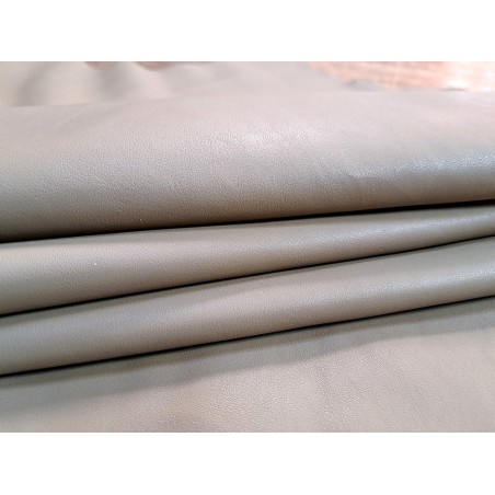 Peau de cuir de veau swift lisse - amende - maroquinerie - Cuir en stock