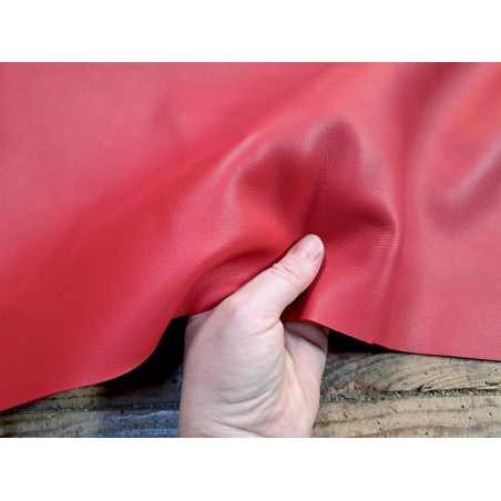 veau swift lisse - rouge - maroquinerie - Cuirentsok