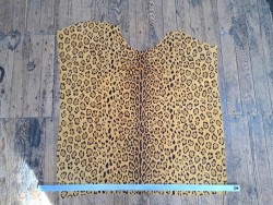 Peau de veau velours façon jaguar- jaune - Cuir en stock