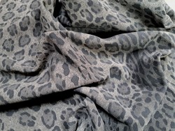 Peau de veau velours façon jaguar- gris - Cuir en Stock