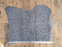 Peau de veau velours façon jaguar- noir - Cuir en stock