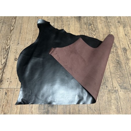 Demi-peau de cuir de veau BOX lisse - tannage ferme - cerise noire - Cuir en Stock