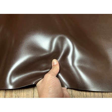 Demi-peau de cuir de veau BOX lisse - tannage ferme - cacao - Cuir en Stock