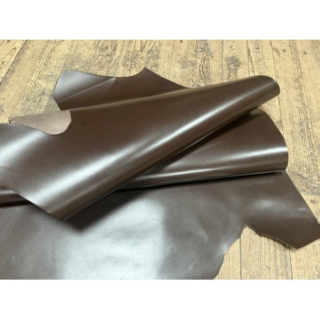 Demi-peau de cuir de veau BOX lisse - tannage ferme - cacao - Cuir en Stock