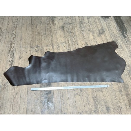 Demi-peau de cuir de veau BOX lisse - tannage ferme - brun kaki - Cuir en Stock