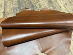 Demi-peau de cuir de veau BOX lisse - tannage ferme - havane - Cuir en Stock