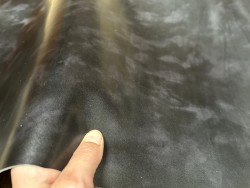Demi-peau de cuir de veau BOX lisse - tannage ferme - nuancé effet tamponné - ANTHRACITE - Cuir en Stock