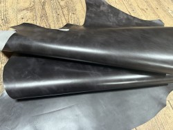 Demi-peau de cuir de veau BOX lisse - tannage ferme - nuancé effet tamponné - ANTHRACITE - Cuir en Stock