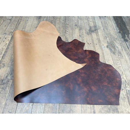 Demi-peau de cuir de veau BOX lisse - tannage ferme - nuancé effet tamponné - châtaigne - Cuir en Stock