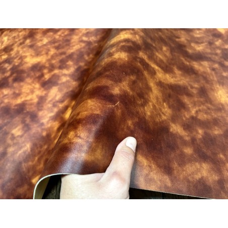 Demi-peau de cuir de veau BOX lisse - tannage ferme - nuancé effet tamponné - caramel - Cuir en Stock