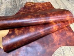 Demi-peau de cuir de veau BOX lisse - tannage ferme - nuancé effet tamponné - caramel - Cuir en Stock