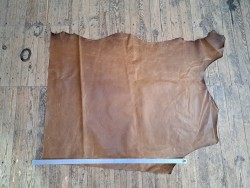 Demi-peau de cuir de vachette pullup ciré - Brun - B