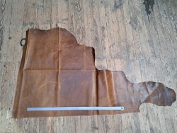 Demi-peau de cuir de vachette pullup ciré - Brun - A