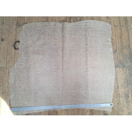 Peau de veau velours beige - léopard - maroquinerie - cuir en stock