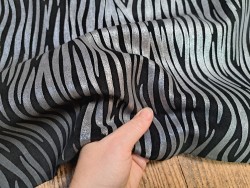 Peau de veau velours noir - zèbre - maroquinerie - Cuirenstock