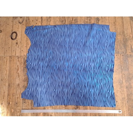 Peau de veau velours bleu - zèbre - maroquinerie - cuir en stock