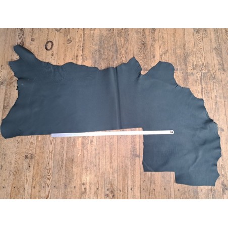 Demi-peau de cuir de taurillon - Vert forêt - Cuir en Stock