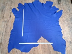 peau entière - taurillon - bleu royal - cuir en stock