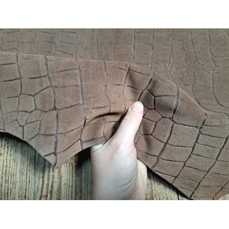 Peau de veau velours grain façon crocodile - marron - maroquinerie - Cuir en Stock