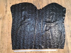 peau de veau - serpent - noir métallisé - maroquinerie - Cuir en stock