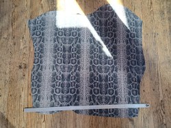veau velours - serpent - cobra - gris - maroquinerie - Cuir en stock