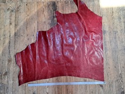 Bande de cuir de vachette finition ciré pullup -végétal- rouge - maroquinerie - Cuirenstock