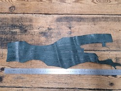 Morceau de peau de cuir de requin - Vert forêt - Cuir en Stock
