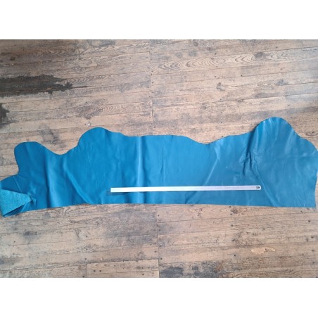 demi peau - vache - bleu paon - maroquinerie - cuir en stock