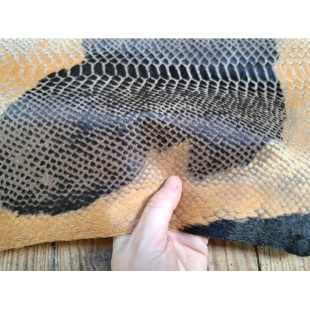 demi peau - vache - poils tachetés - serpent - maroquinerie - vêtement - cuirenstock