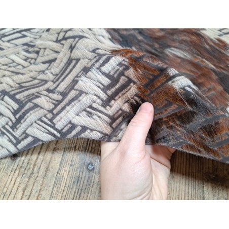 demi peau - vache - poils tachetés - chevrons - maroquinerie - vêtement - Cuirenstock