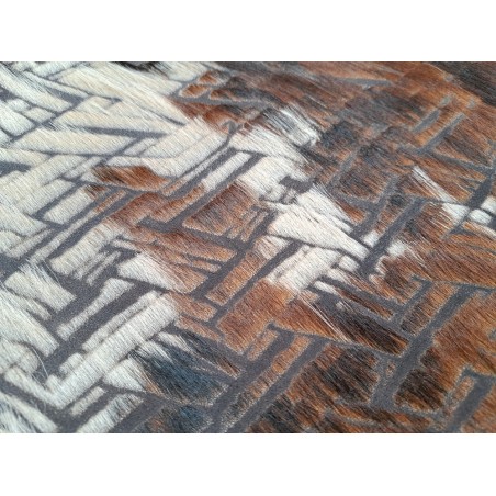 demi peau - vache - poils tachetés - chevrons - maroquinerie - vêtement - cuirenstock