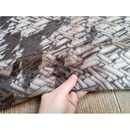 demi peau - vache - poils tachetés - chevrons - maroquinerie - vêtement - Cuirenstock