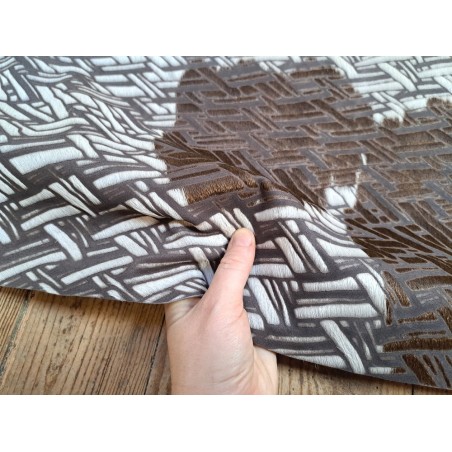 demi peau - vache - poils tachetés - chevrons - maroquinerie - vêtement - cuirenstock