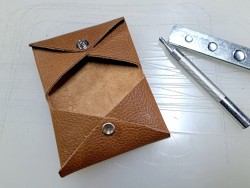 Kit DIY Porte-carte minimaliste en cuir – 7 couleurs au choix – Fabrication française - Cuir en Stock