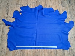 Demi-peau de cuir de taurillon - Bleu cyan - Cuir en Stock