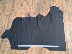Grand morceau de cuir de vache grainé - Noir mat - A - Cuir en Stock